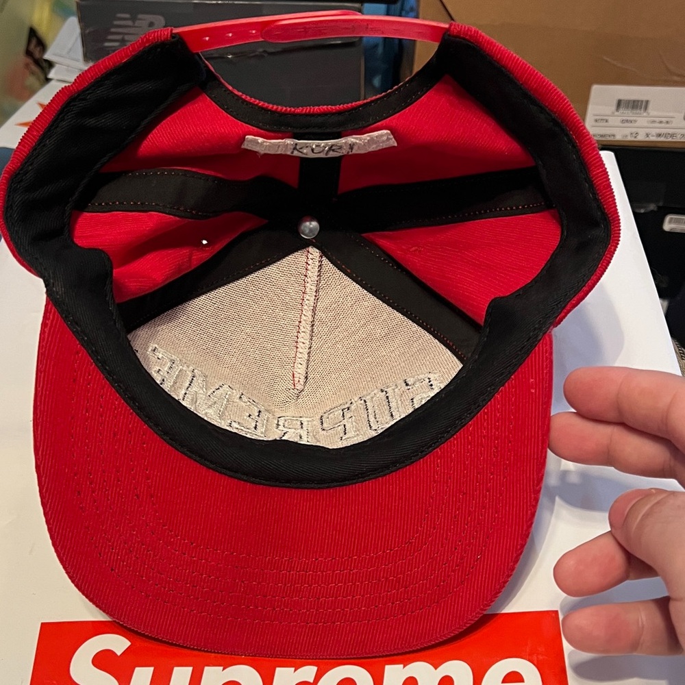 SUPREME X CHAMPION SNAPBACK RED - Picture 5 of 8